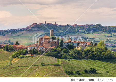 Small town on the hill in Italy. 14720279