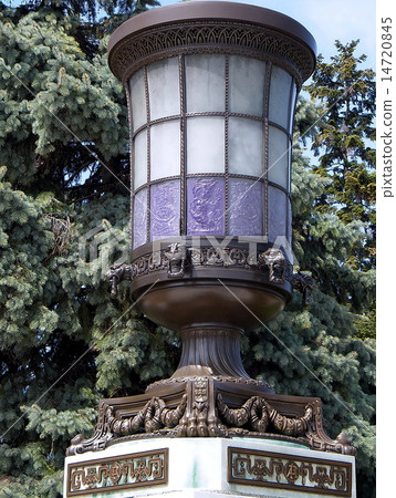 Washington decorated vase 2010 Washington decorated vase 2010 14720845