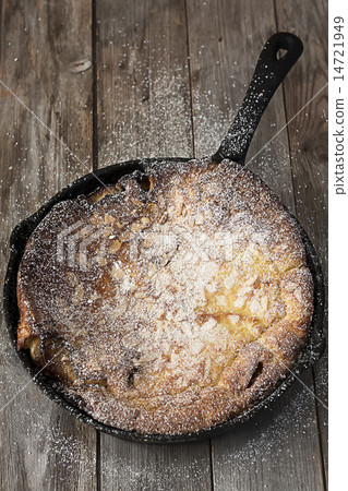 Big dutch pancake 14721949