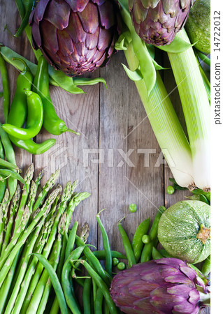Green vegetables and old wood background 14722012