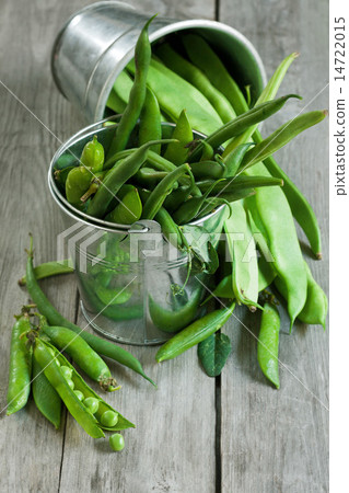 Mix beans in buckets Mix beans in buckets 14722015