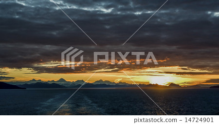 Impessive Sunset in Alaska 14724901
