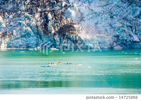 Glacier in Glacier Bay, Alaska. Glacier in Glacier Bay, Alaska. 14725008