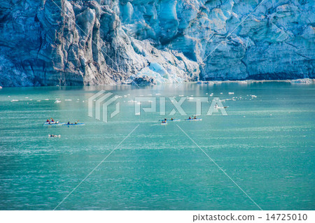 Glacier in Glacier Bay, Alaska. Glacier in Glacier Bay, Alaska. 14725010