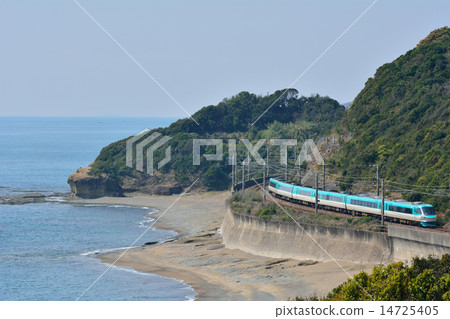 Limited express train running along the coast of the Kisigami main line 14725405