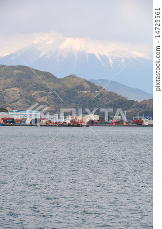 Fuji Shimizu Port of early spring 14725561