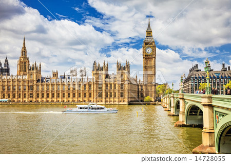 Big Ben and Houses of parliament in London Big Ben and Houses of parliament in London 14728055