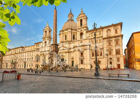 Piazza Navona in Rome 14728208