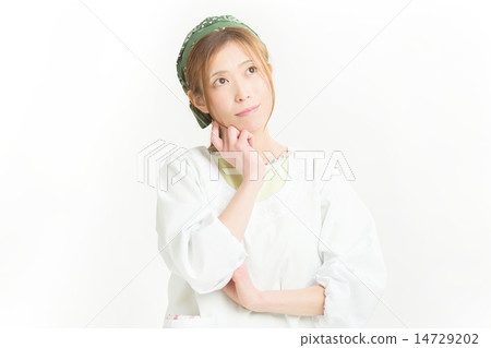 Housewife to wear clothes for cleaning 14729202