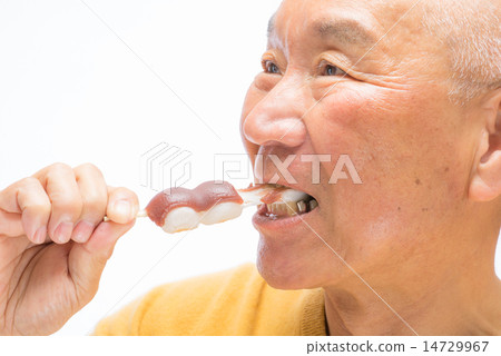 Senior to eat skewers dumplings Senior to eat skewers dumplings 14729967