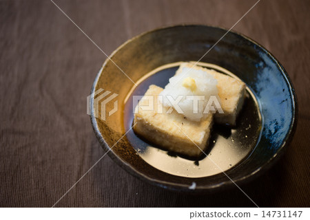 Deep-fried tofu Deep-fried tofu 14731147