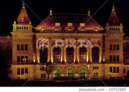 old building at night in Budapest old building at night in Budapest 14732900