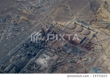 oil refinery mineral minery 14733833