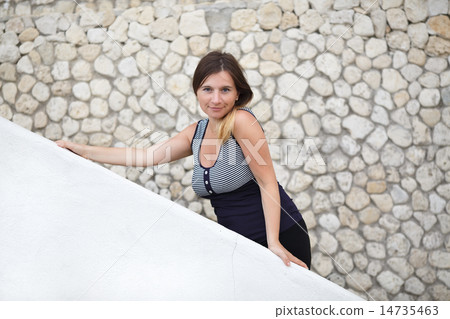Young woman posing Young woman posing 14735463