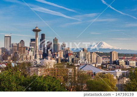 Seattle downtown skyline and Mt. Rainier, WA 14739139