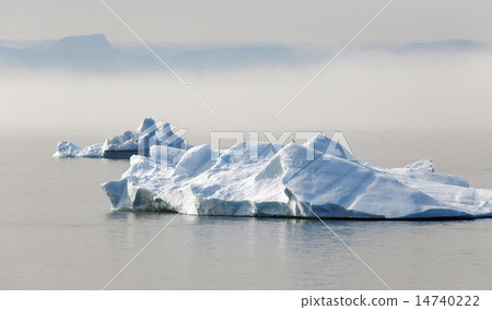 Nature and landscapes of Greenland. Unique climati 14740222