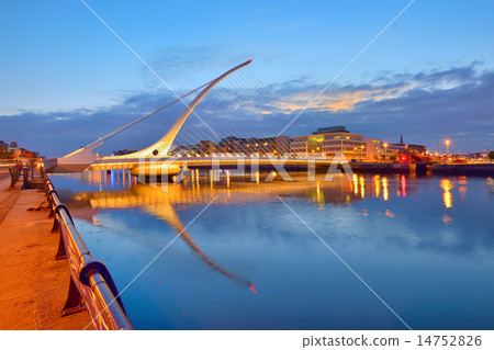 The Samuel Beckett Bridge The Samuel Beckett Bridge 14752826