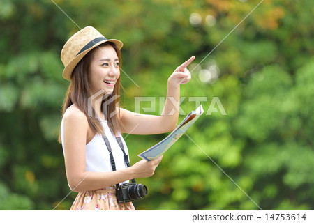 Young chinese traveller looking for direction 14753614