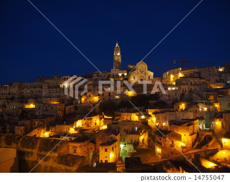 馬泰拉的夜景 14755047