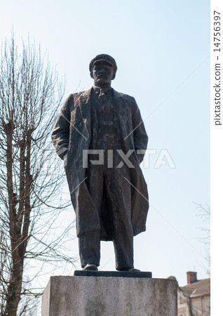 Lenin monument 14756397