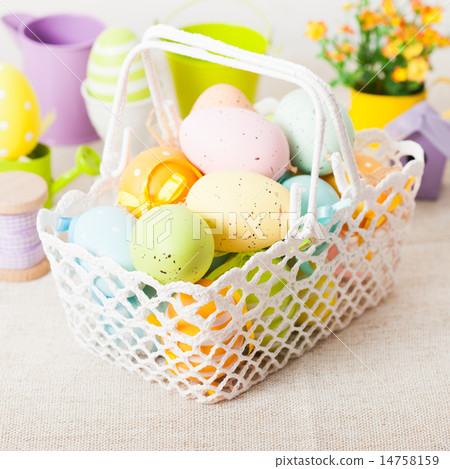 Easter basket 14758159