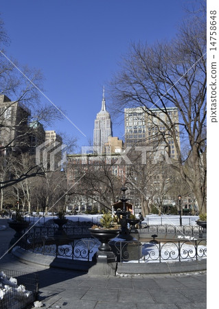 Empire State Building from the Madison Square Park 14758648