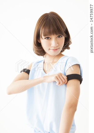 Young female pressurized training Young female pressurized training 14759977
