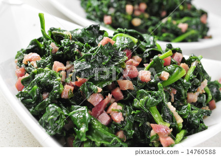 spanish espinacas con jamon, spinach with ham 14760588