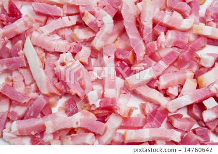 chopped raw bacon 14760642