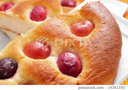 coca amb cireres, typical cake of Catalonia, Spain, with cherrie 14761393