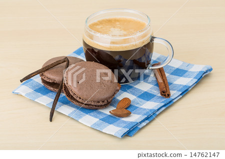 Coffee with macaroons 14762147