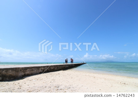 Pier 14762243