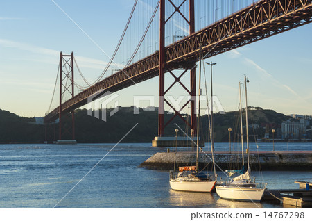 LISBON/PORTUGAL  The Tagus River Bridge at Dawn 14767298