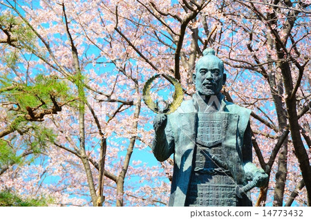 Hamamatsu Castle Park Tokugawa Ieyasu statue's spring 14773432