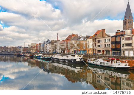 Embankment of the river Leie in Ghent, Belgium 14776756