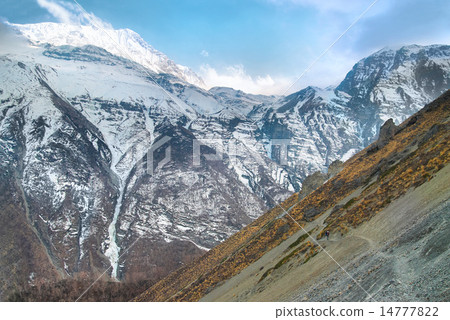 Snowy Tibetan mountains Snowy Tibetan mountains 14777822