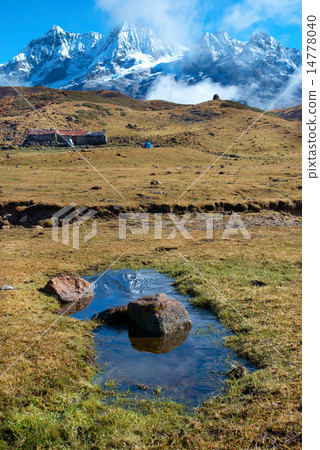 High mountains, covered by snow. High mountains, covered by snow. 14778040