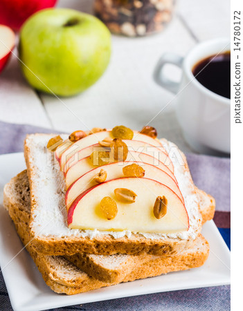 bran toast with cheese, apple bran toast with cheese, apple 14780172