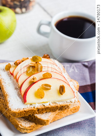 bran toast with cheese, apple bran toast with cheese, apple 14780173
