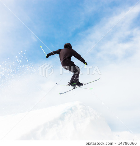 Free style skier. 14786360