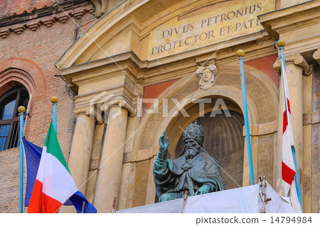 Pope Gregory XIII statue Pope Gregory XIII statue 14794984