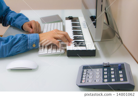 Up during DTM driving work 14801062