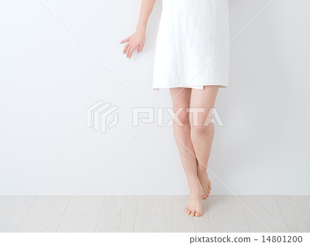 30年代婦女浴巾零件身體部位腳 30年代婦女浴巾零件身體部位腳 14801200