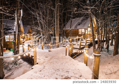 A house in the winter time 14803930