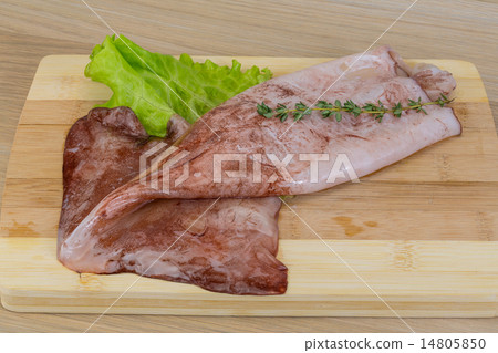 Raw squids 14805850