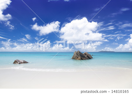 The island of dreams. Rest and relaxation. The island of dreams. Rest and relaxation. 14810165