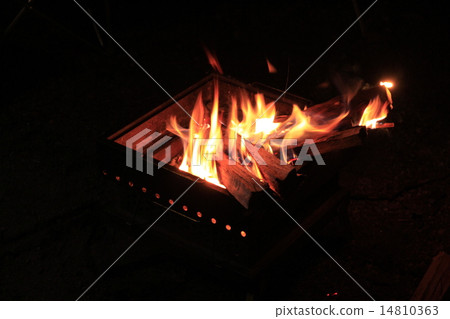 Fireburn table 14810363