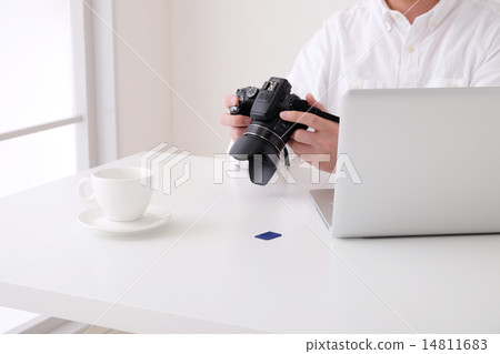 Laptop computer and digital camera Laptop computer and digital camera 14811683