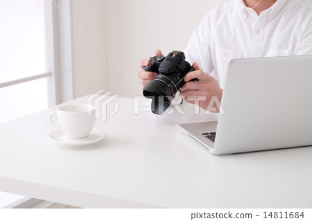 Laptop computer and digital camera Laptop computer and digital camera 14811684