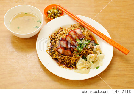 pork noodle. BBQ pork noodle 14812118